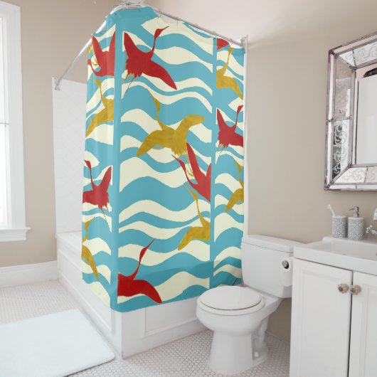 白い青飛んでいるい海の波に赤い黄色のクレーン シャワーカーテン (インサイチュ)
