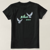 白い鳩とともに表現されたアラビア語の平和「サラーム」タイポグラフィ Tシャツ (デザイン裏面)