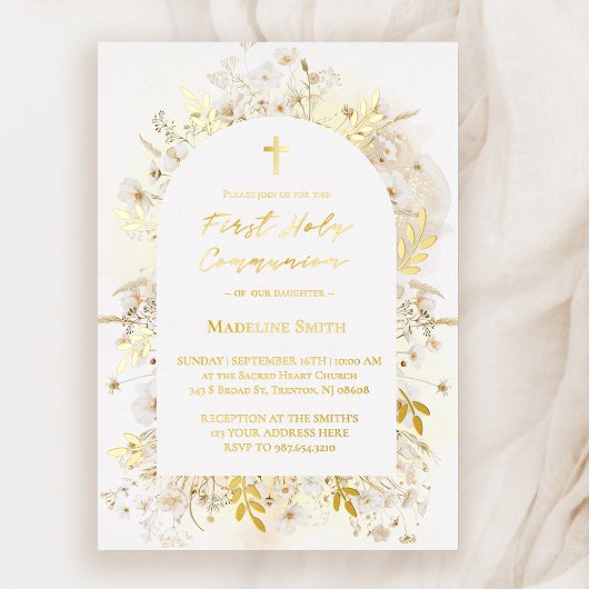 白い黄色の花の最初の聖餐式 箔招待状