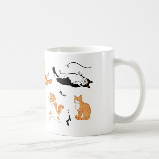 白い黒いオレンジよくはしゃぐ色の猫 コーヒーマグカップ (右)