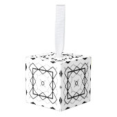 白い黒と銀の幾何学的パターン キューブオーナメント (正面アングル)