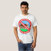 白いTシャツのABCDのロゴ及び旗 Tシャツ (正面フル)