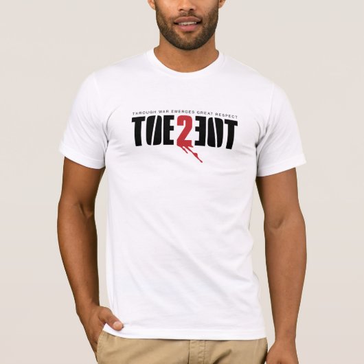 白いTシャツのTOE2TOEのロゴ Tシャツ (正面)