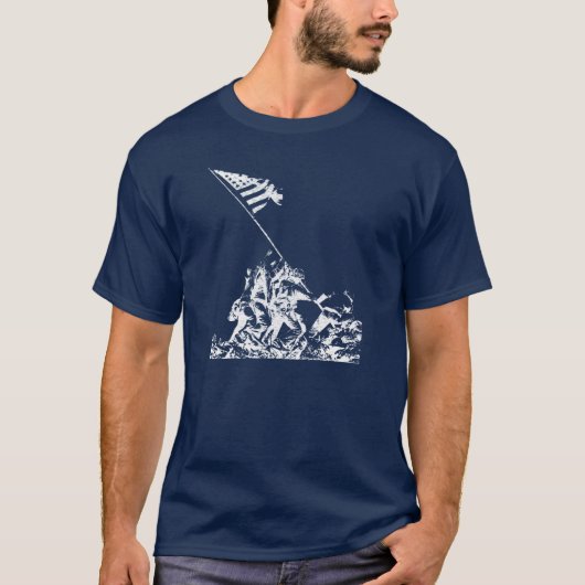 白いWWII硫黄島の旗の上昇 Tシャツ (正面)