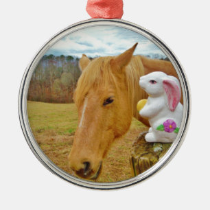 白うさぎ、金髪の黄色い馬 メタルオーナメント