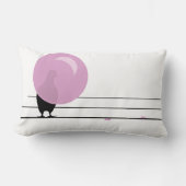 白おもしろい線の上にかわいいピンクのバブルガムの鳥 ランバークッション (正面)