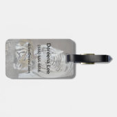 白およびブラウンのトラの休息 ラゲッジタグ (裏面横)