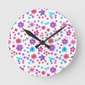 白かわいらしにヒッピー花力花柄 ラウンド壁時計 (正面)