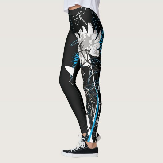 白くおよび青の花のLeggins レギンス (左)