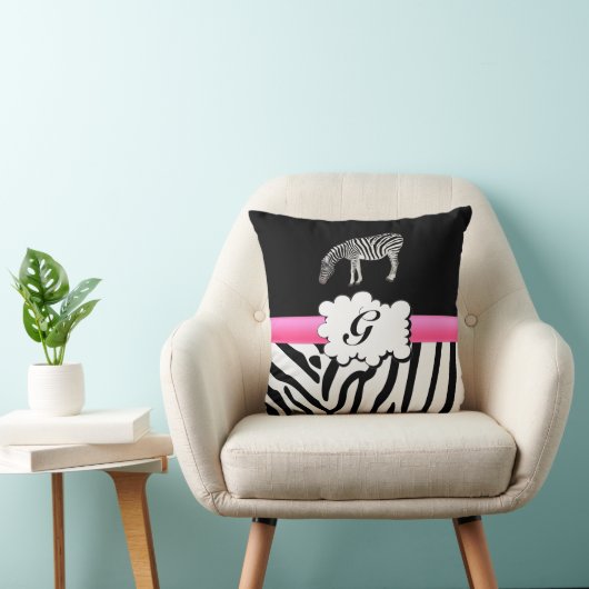 白くおよび黒いシマウマは縞で飾ります クッション (椅子)