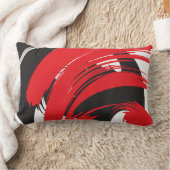 白く黒く赤いブラシは装飾用クッションをなでます ランバークッション (ブランケット)