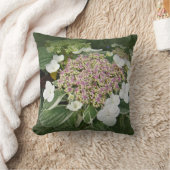 白く、ピンクのレース帽子のアジサイの花枕 クッション (ブランケット)