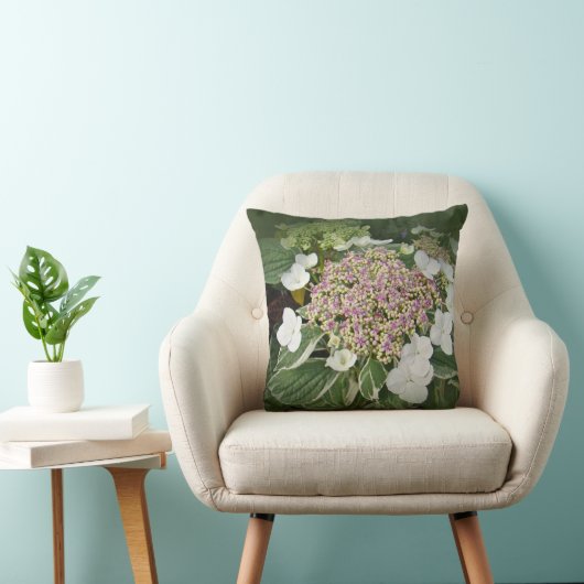 白く、ピンクのレース帽子のアジサイの花枕 クッション (椅子)