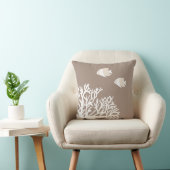 白とアイボリーベージュトロピカルアンジェフィッシュ クッション (椅子)