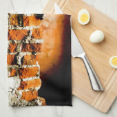 白とオレンジの壊れたレンガ壁 キッチンタオル (四つ折り)