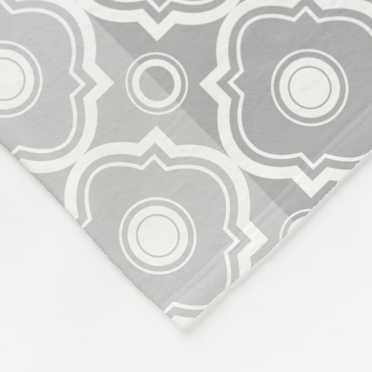 白とグレーのストライプクローバー幾何学的 フリースブランケット (角)