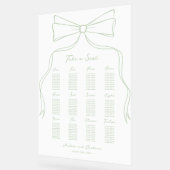 白とセージ緑の結婚シーティングチャート アクリルサイン (傾斜)