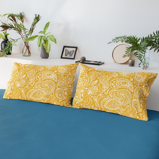 白とセージ – グリーンのペイズリーパターン 枕カバー