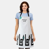 白とターコイズの幾何学的アステカスタイルエプロン エプロン (着用した状態)