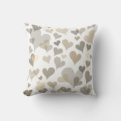 白とトープのハートパターエレガントンガーリーかわいい クッション (正面)