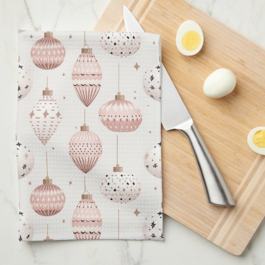白とパステルピンク&ホワイトオーナメント キッチンタオル (四つ折り)