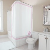 白とピンクのストライプのイニシャル シャワーカーテン (インサイチュ)