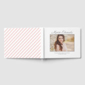 白とピンクのストライプの卒業上級写真 ゲストブック (全面)