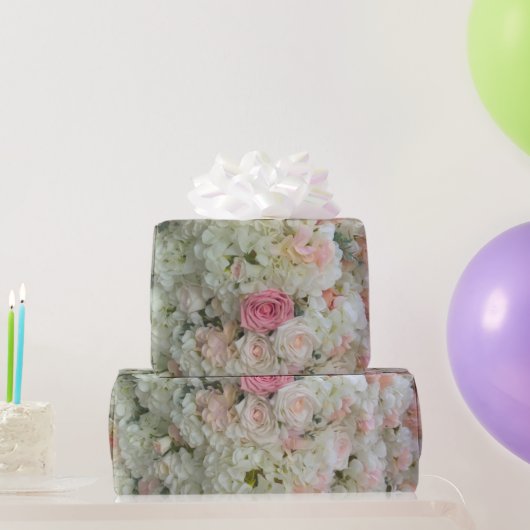 白とピンクのバラの花 ラッピングペーパー (パーティーギフト)