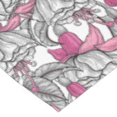 白とピンクの明るい赤紫色 テーブルクロス (アングル)