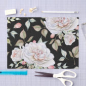 白とピンクの水色バラ黒の背景 薄葉紙 (クラフト)