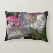 白とピンクの花の枕 アクセントクッション (裏面)