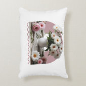 白とピンクの花 アクセントクッション (正面(垂直))