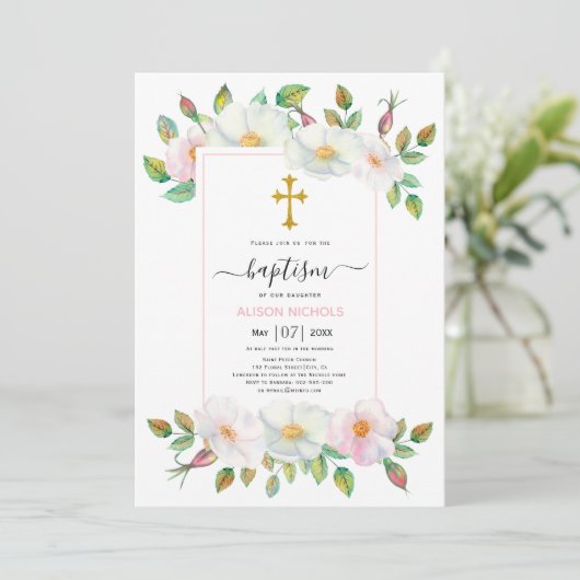 白とピンクの野生の犬のバラフローラバプテスマ 招待状 (スタンド正面)