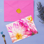 白とピンクの2つのダリアの注空白の記