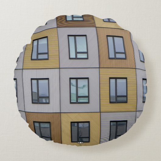 白とベージュの建物ウィンドウ ラウンドクッション (正面)