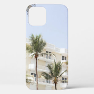 白とベージュの建物 iPhone 12ケース