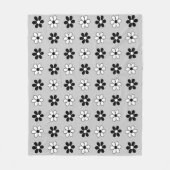 白とモダン黒の花をライトシルバーグレー フリースブランケット (正面)