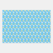 白と明るい黄色の蝶飛んでいる青 ラッピングペーパーシート (正面)