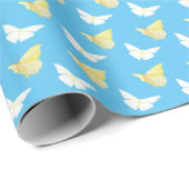 白と明るい黄色の蝶飛んでいる青 ラッピングペーパー (ロールコーナー)