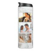 白と灰色の大理石の上のフォトコラージュ タンブラー (回転右)