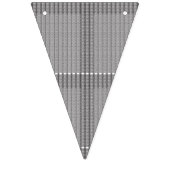 白と灰色の幾何学模様が画像を埋め尽くしている。 バンティングフラッグ (第1の旗)