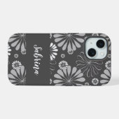 白と灰色の花柄 iPhone 15ケース (裏面横)