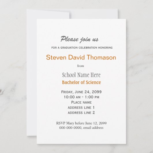 白と白シンプルの無地の卒業 招待状 (正面)