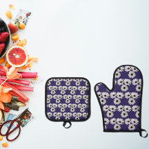 白と紫のデイジーオーブンミットとポットホルダー