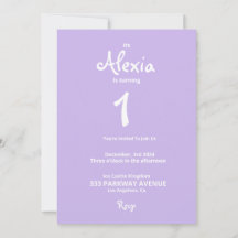 白と紫の小さな王女の誕生日invitati