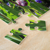 白と紫の炎の旗の勝利のチューリップ ジグソーパズル (側面)