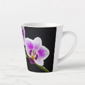 白と紫の蘭 カフェラテマグ (右)