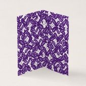 白と紫のmを使った左右対称の模様 (内部)