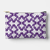 白と紫のmを使った左右対称の模様 アクセサリーポーチ (正面)