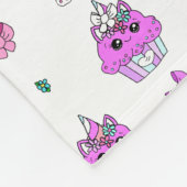 白と紫のUnicornカップケーキ女の子 フリースブランケット (角)